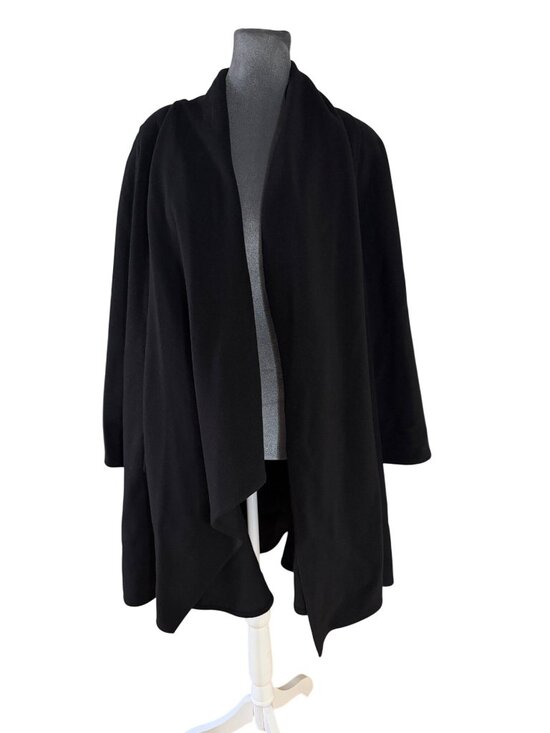 Maurice Daquin Jackets & Blazers - Maurice Daquin Vintage Black Open Front Cape Women’s One Size